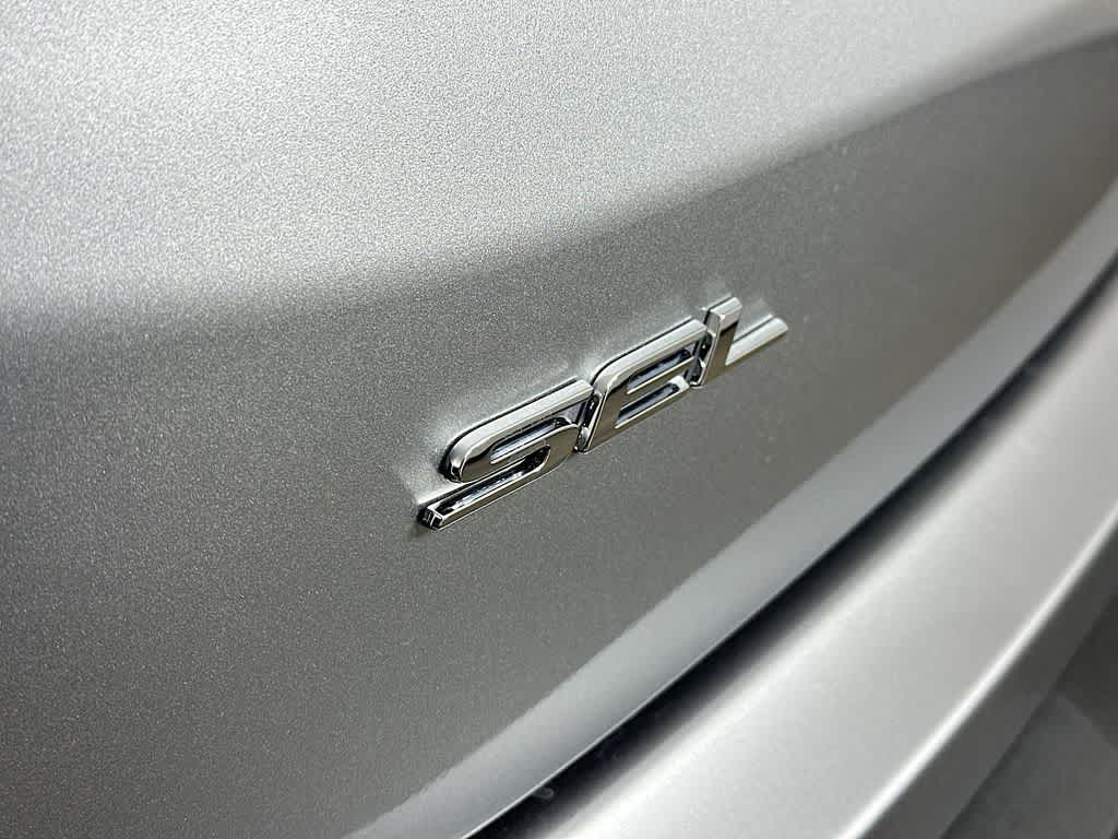 Thumbnail: 2022 Ford Edge - 7