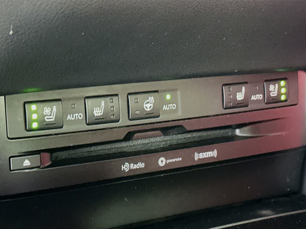 Thumbnail: 2020 Lexus ES - 30