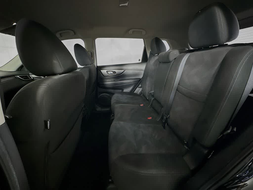Thumbnail: 2016 Nissan Rogue - 14