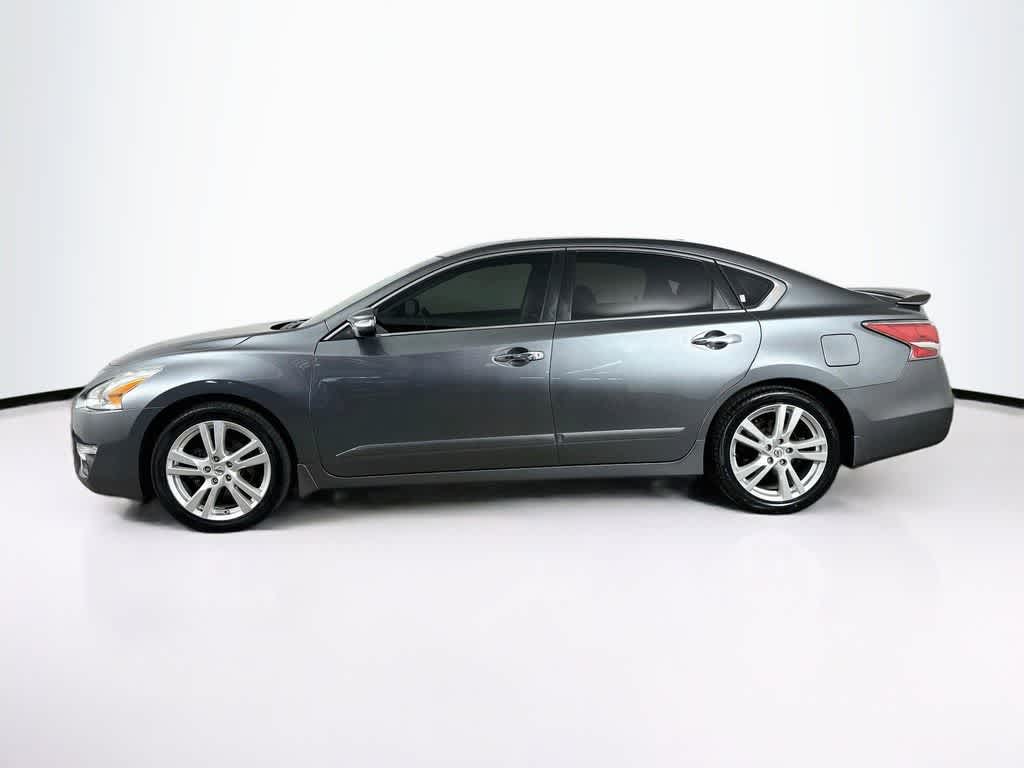 Thumbnail: 2014 Nissan Altima - 3