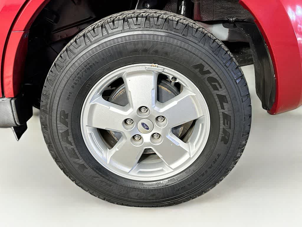 Thumbnail: 2011 Ford Escape - 8