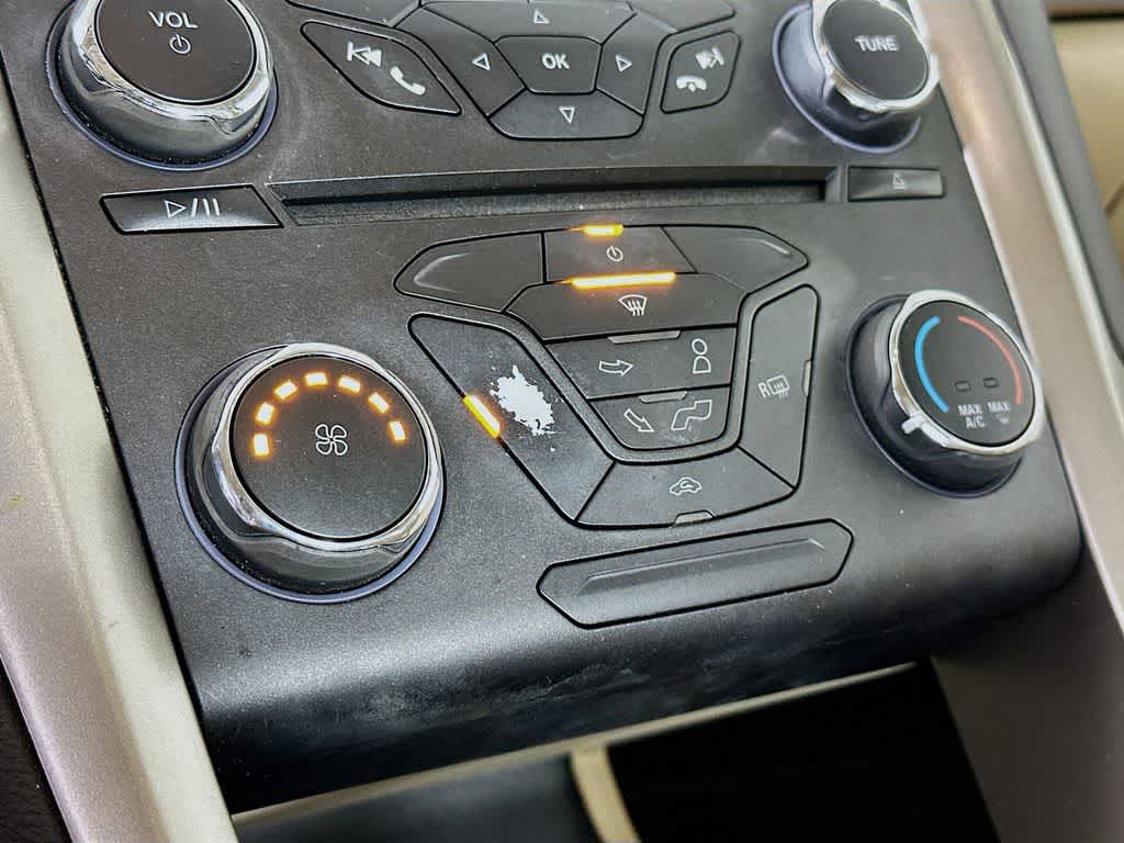 Thumbnail: 2015 Ford Fusion - 18