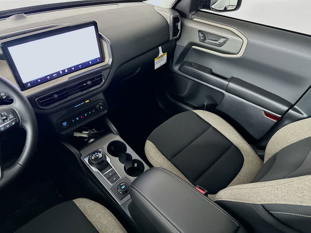 Thumbnail: 2025 Ford Bronco Sport - 11