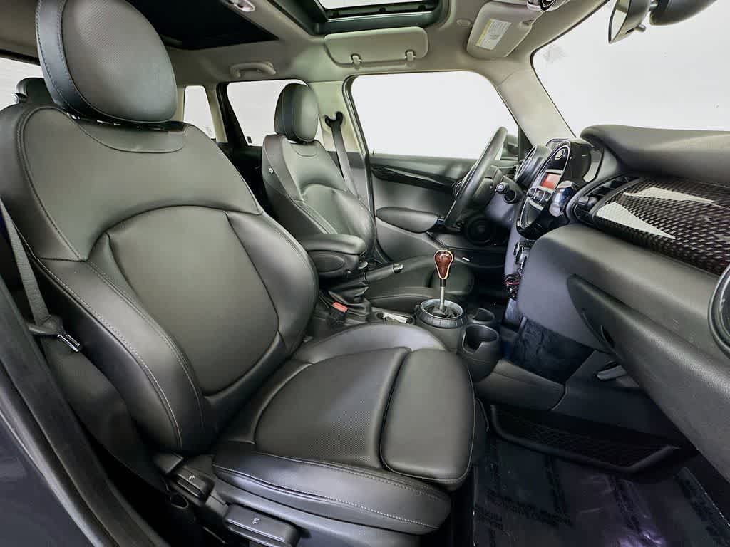 Thumbnail: 2016 MINI Cooper Hardtop - 14