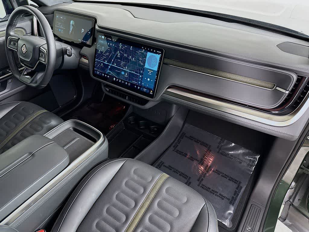 Thumbnail: 2025 Rivian R1S - 34
