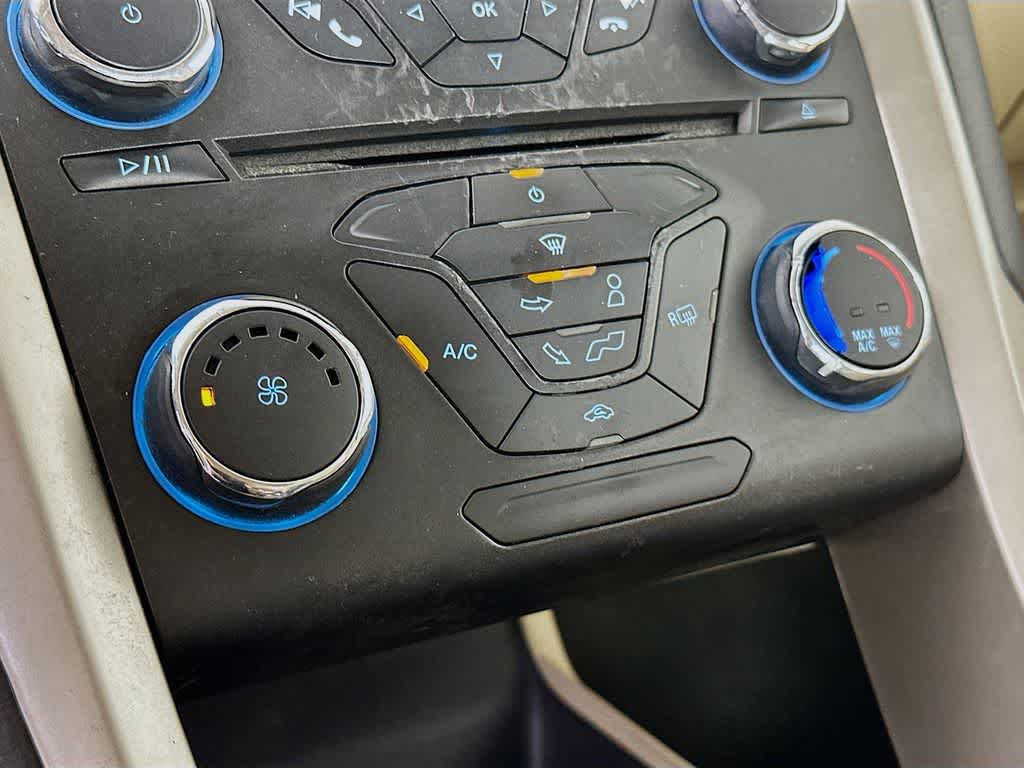 Thumbnail: 2016 Ford Fusion - 18