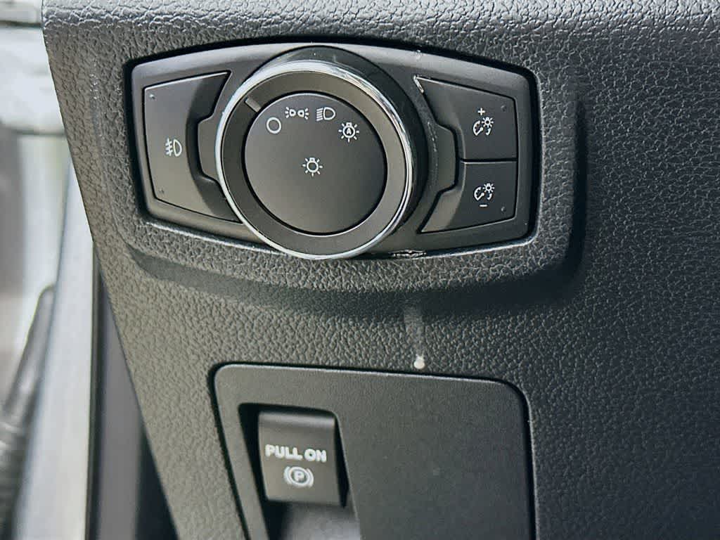 Thumbnail: 2021 Ford Expedition - 24