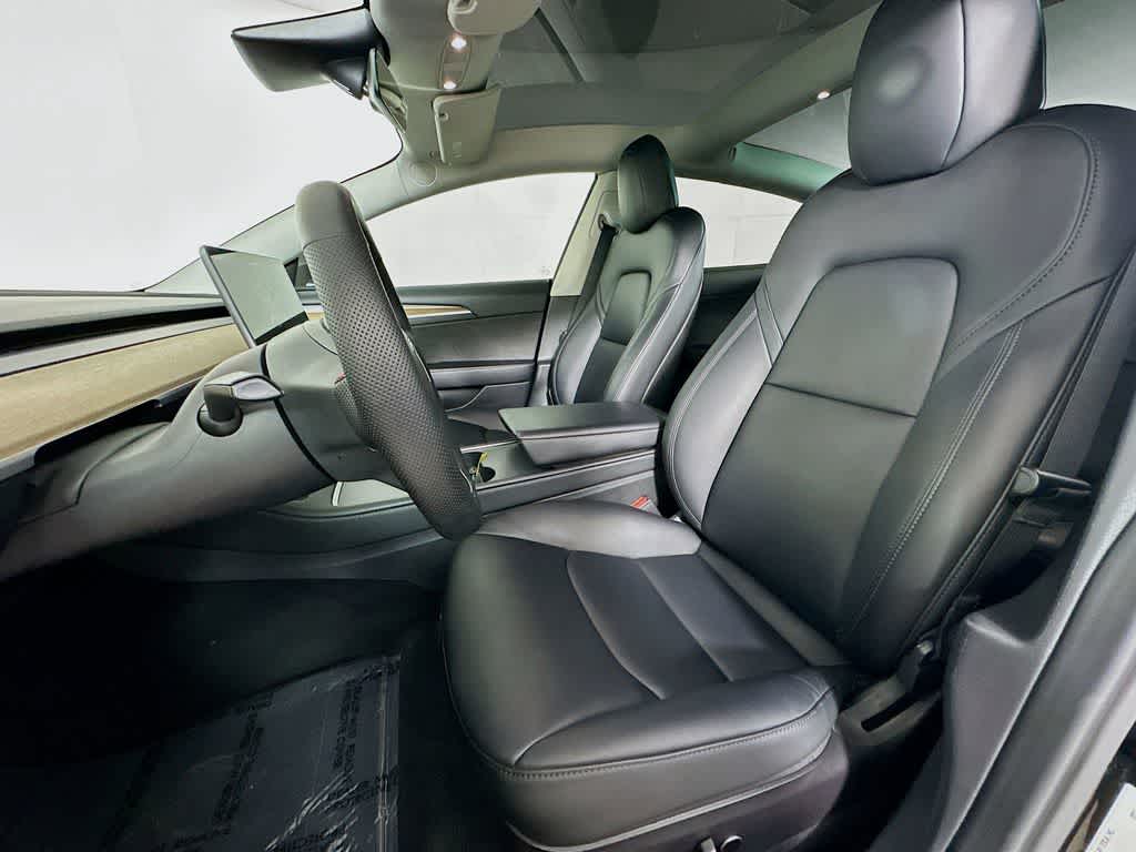 Thumbnail: 2023 Tesla Model 3 - 11