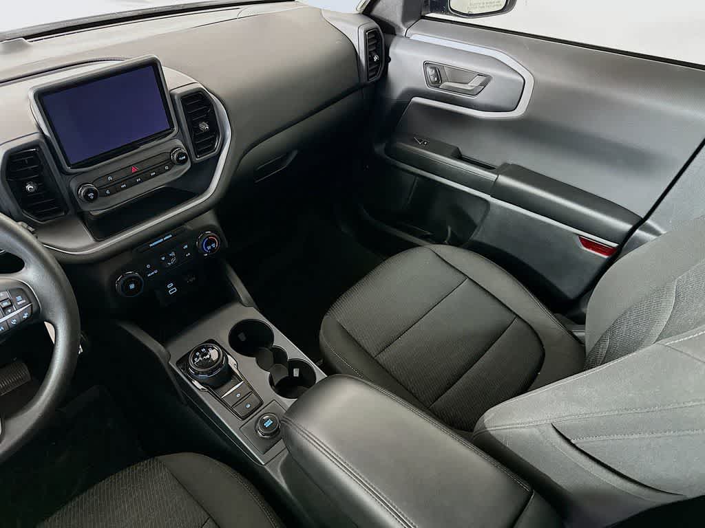 Thumbnail: 2022 Ford Bronco Sport - 11