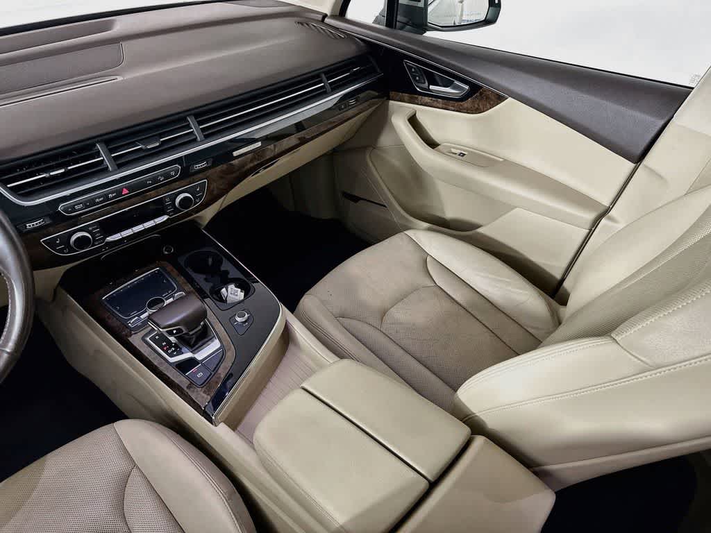 Thumbnail: 2017 Audi Q7 - 11