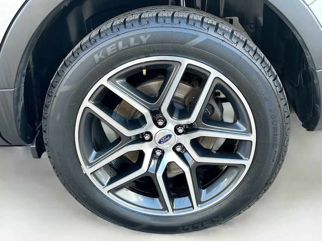 2016 Ford Explorer Sport 8