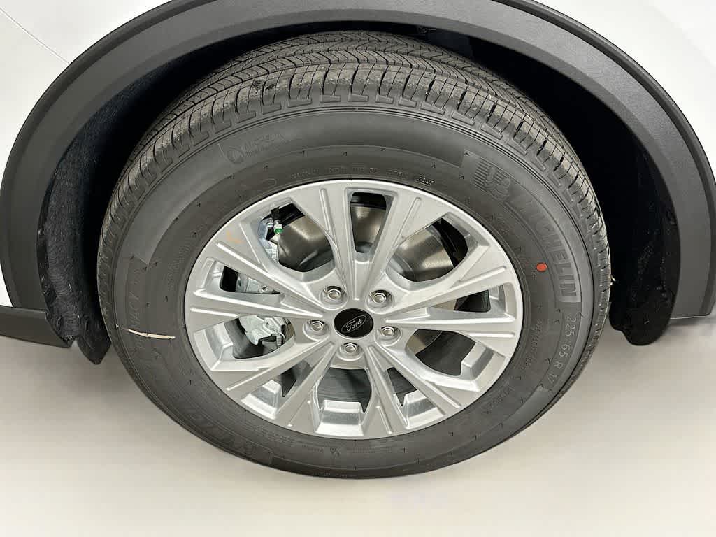 Thumbnail: 2025 Ford Escape - 8