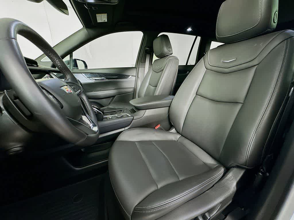 Thumbnail: 2025 Cadillac XT6 - 12