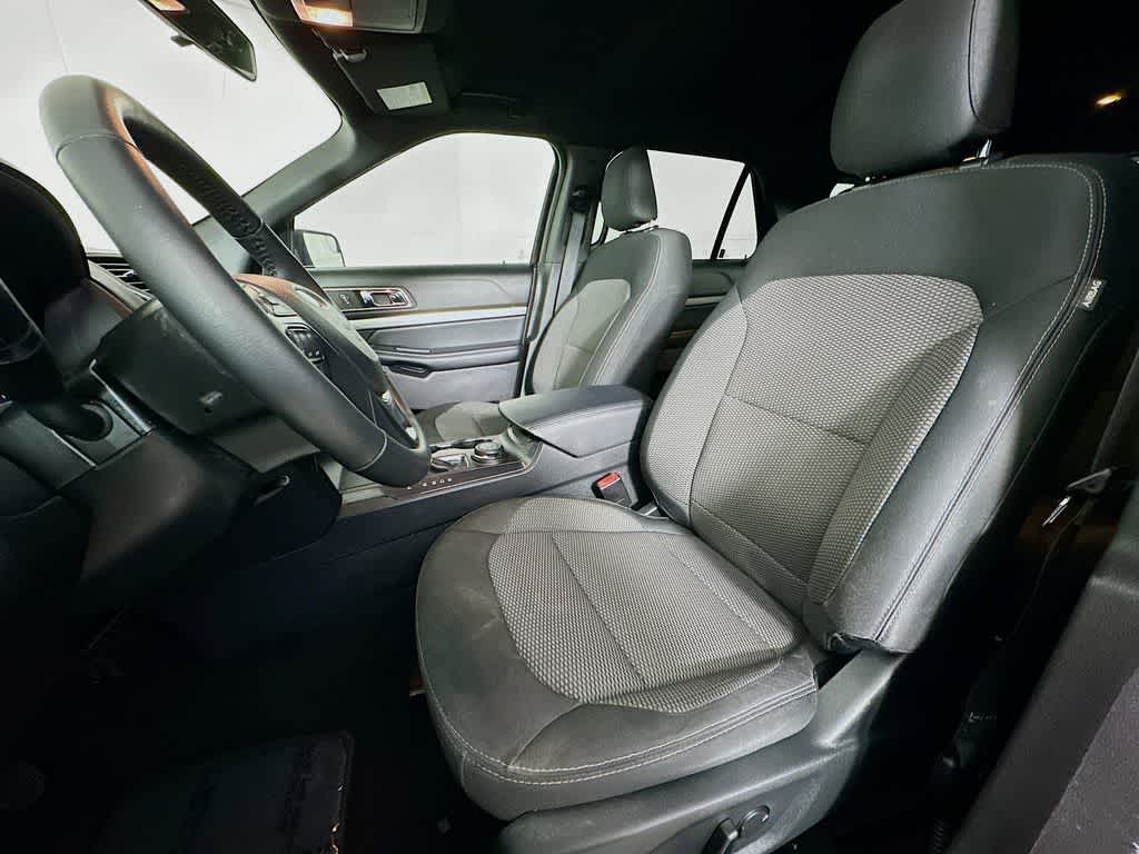 Thumbnail: 2019 Ford Explorer - 12