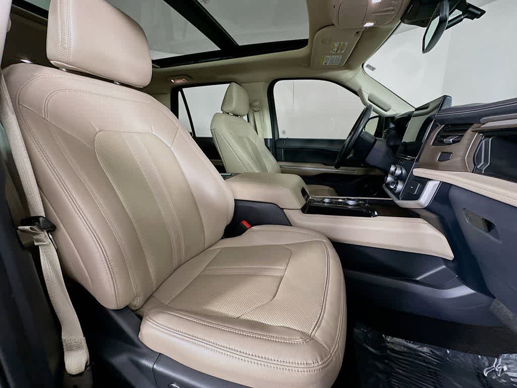 Thumbnail: 2023 Ford Expedition - 15