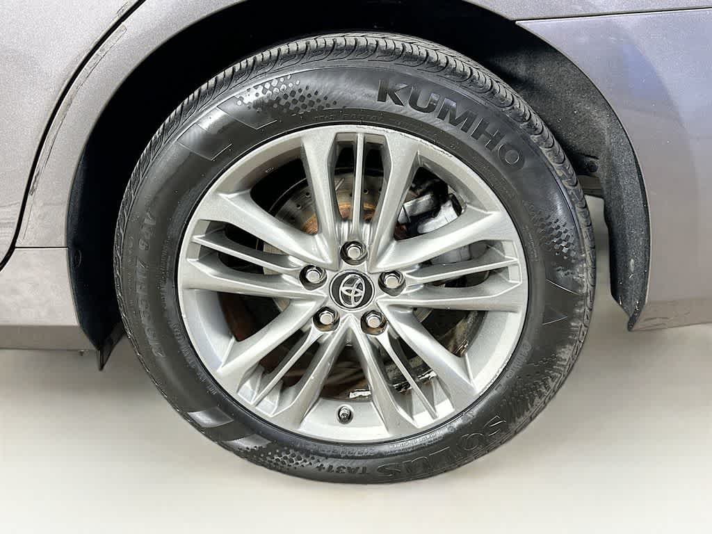 Thumbnail: 2017 Toyota Camry - 8