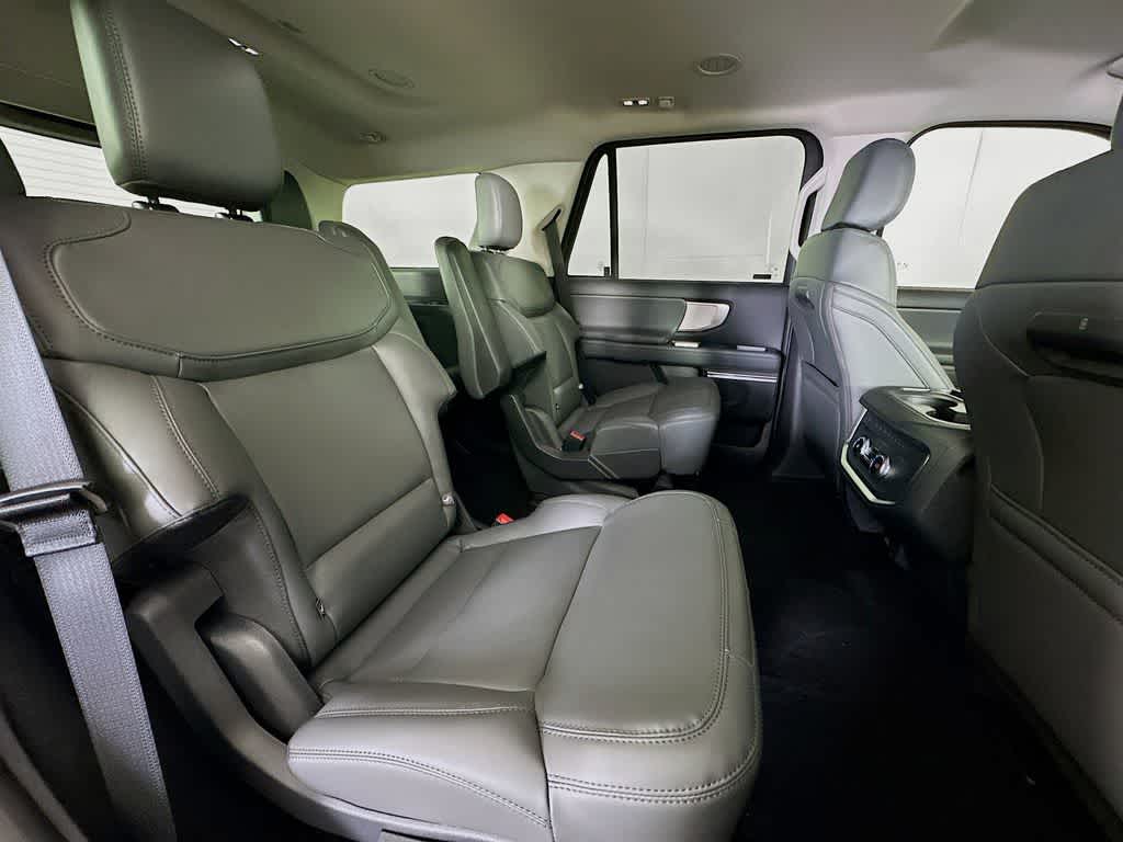 Thumbnail: 2026 Ford Expedition - 31