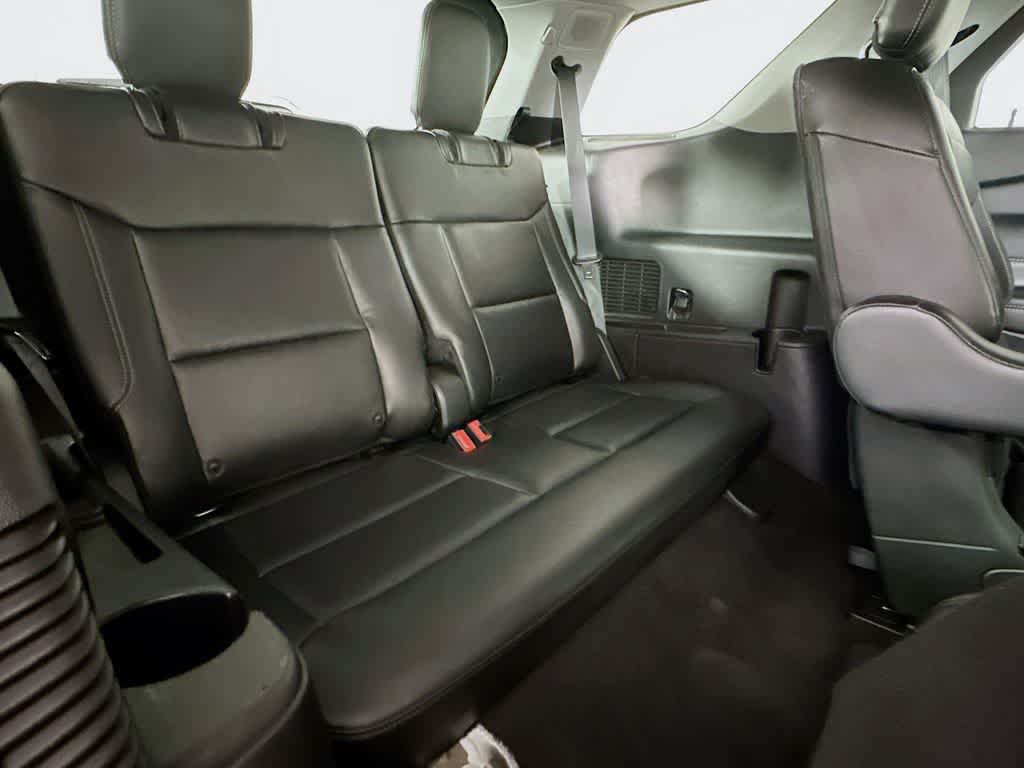 Thumbnail: 2020 Ford Explorer - 33