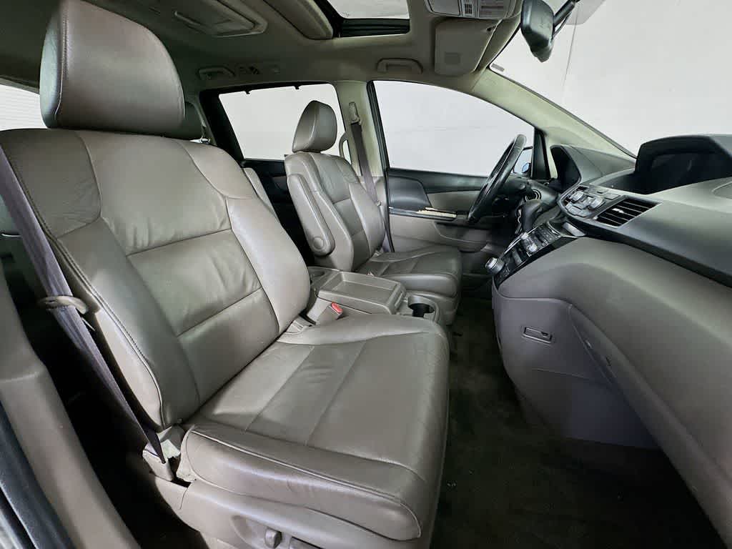 Thumbnail: 2013 Honda Odyssey - 15