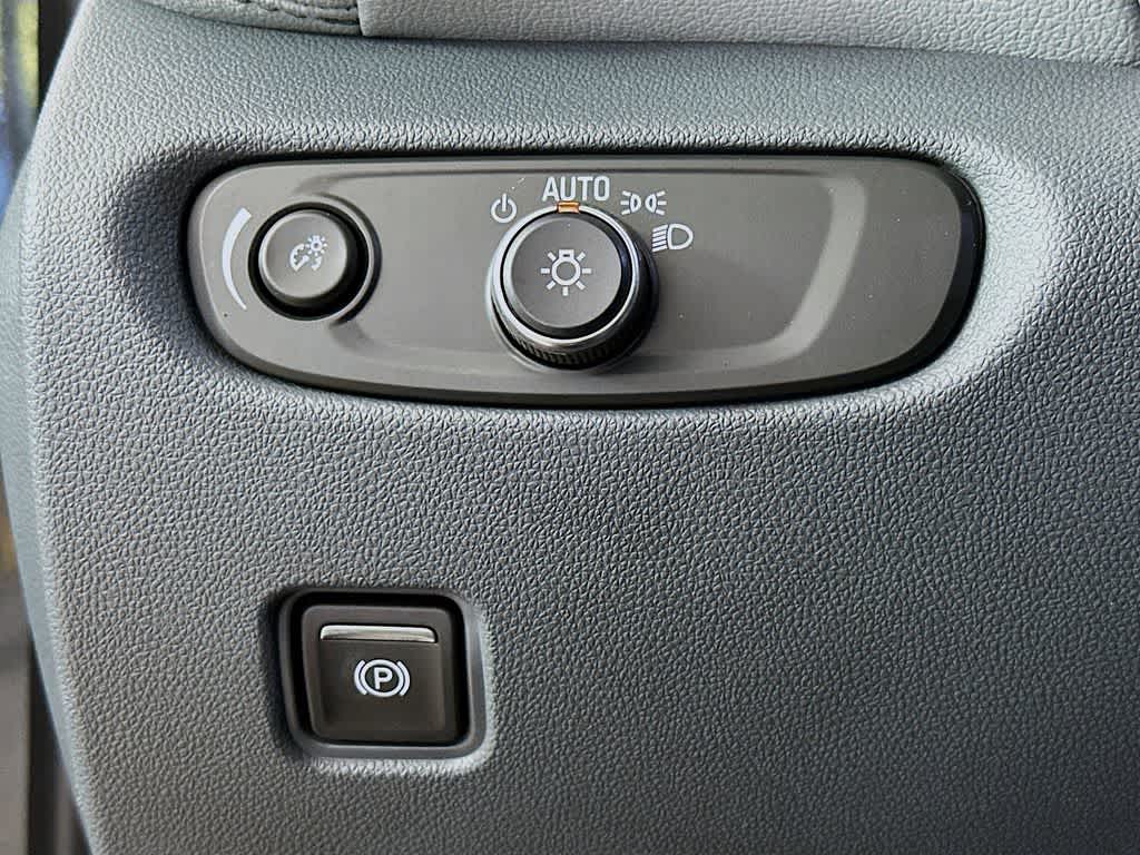 Thumbnail: 2020 Chevrolet Blazer - 27