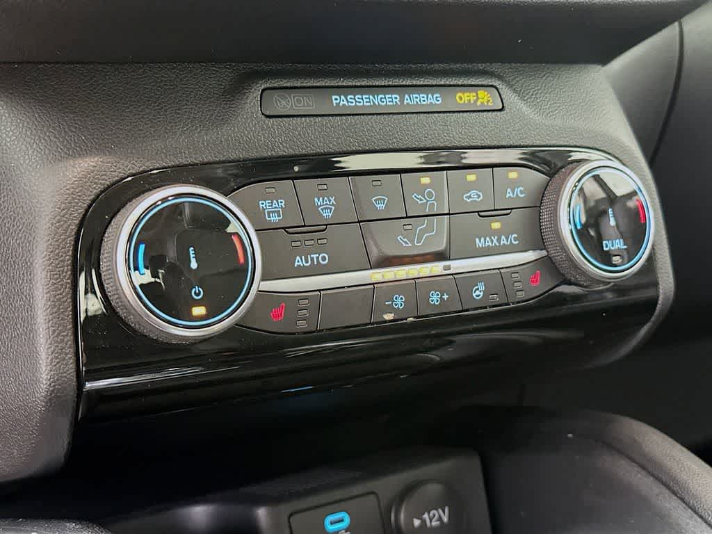 Thumbnail: 2022 Ford Escape - 18