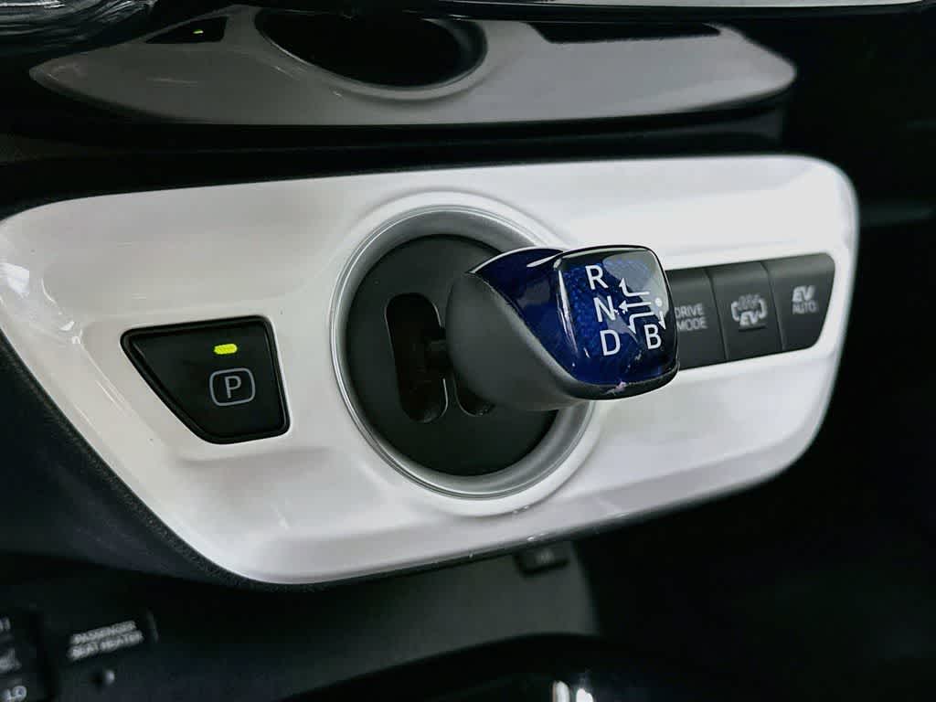 Thumbnail: 2019 Toyota Prius Prime - 18