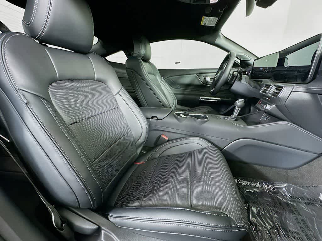 Thumbnail: 2025 Ford Mustang - 14