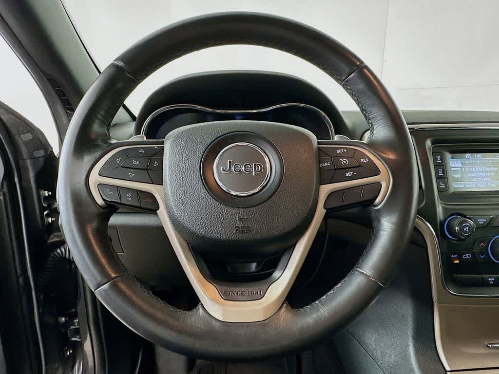 Thumbnail: 2015 Jeep Grand Cherokee - 16