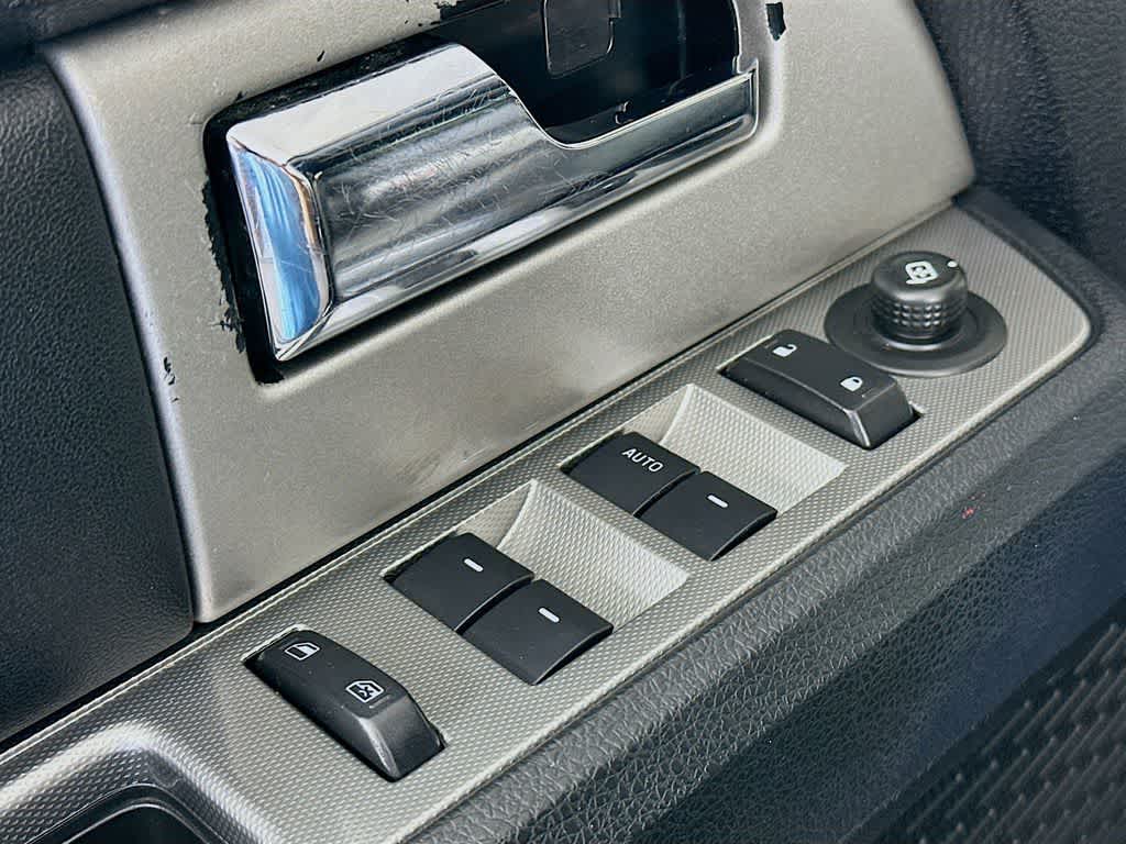 2016 Ford Expedition XLT 28
