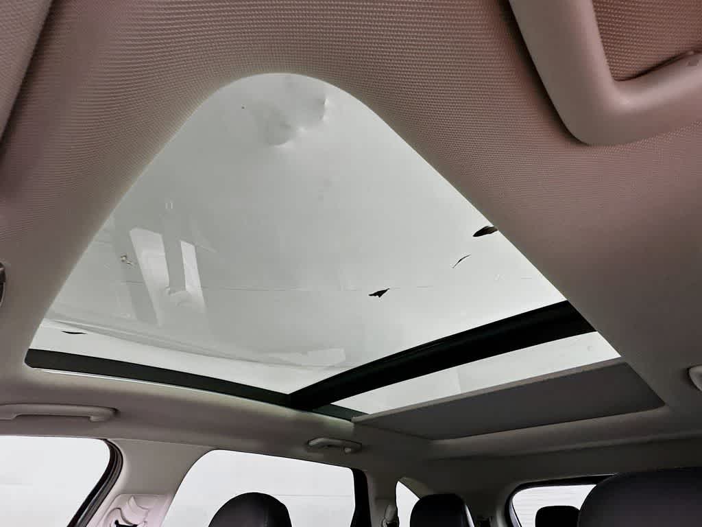 Thumbnail: 2023 Kia Sorento - 32