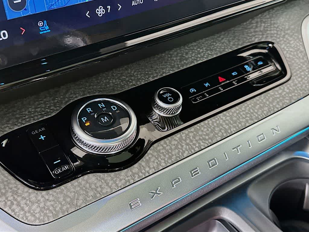 2025 Ford Expedition Tremor 18