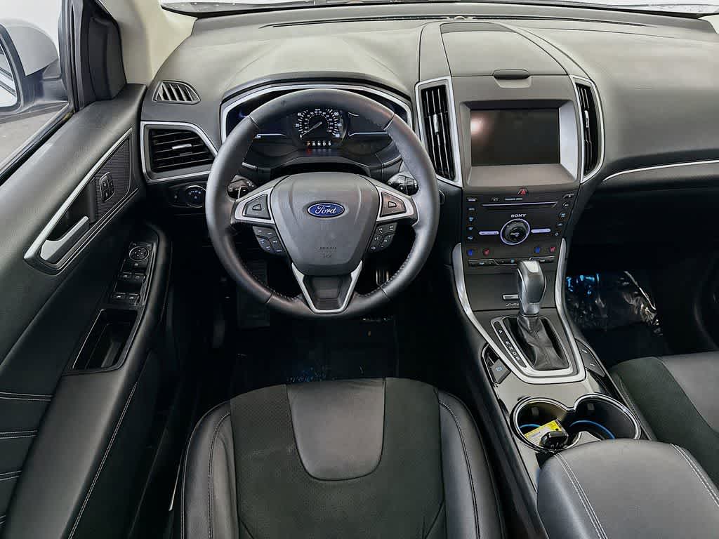 Thumbnail: 2016 Ford Edge - 10