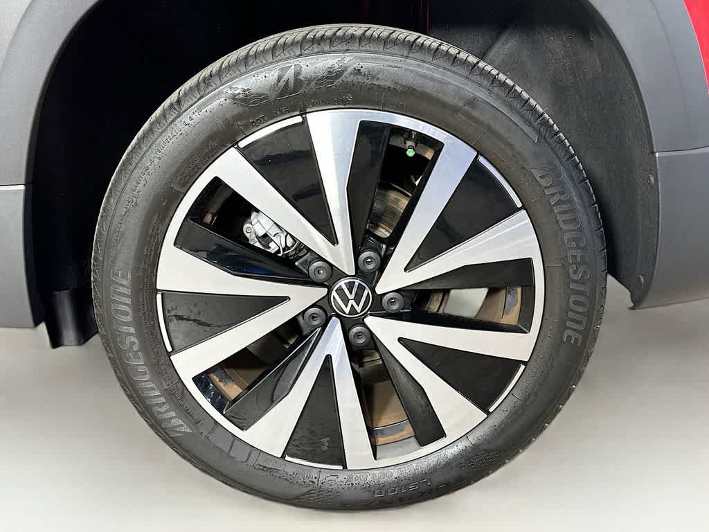 Thumbnail: 2023 Volkswagen Taos - 8