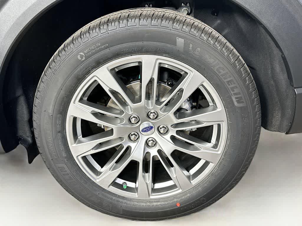 Thumbnail: 2025 Ford Explorer - 8