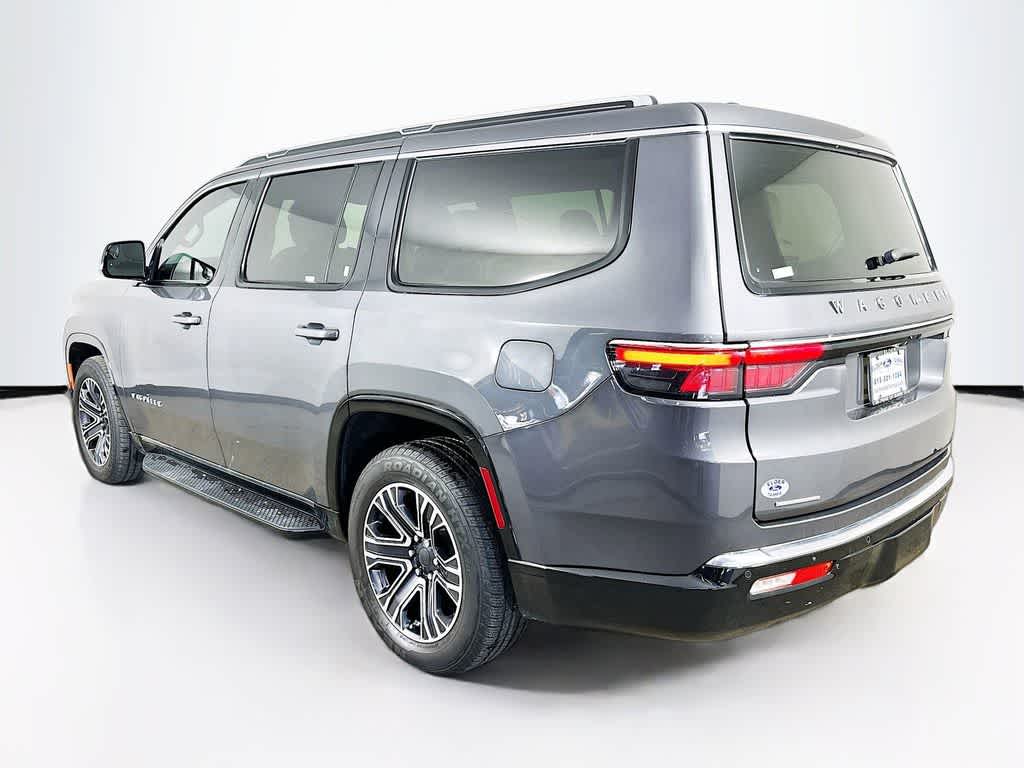 Thumbnail: 2022 Jeep Wagoneer - 4
