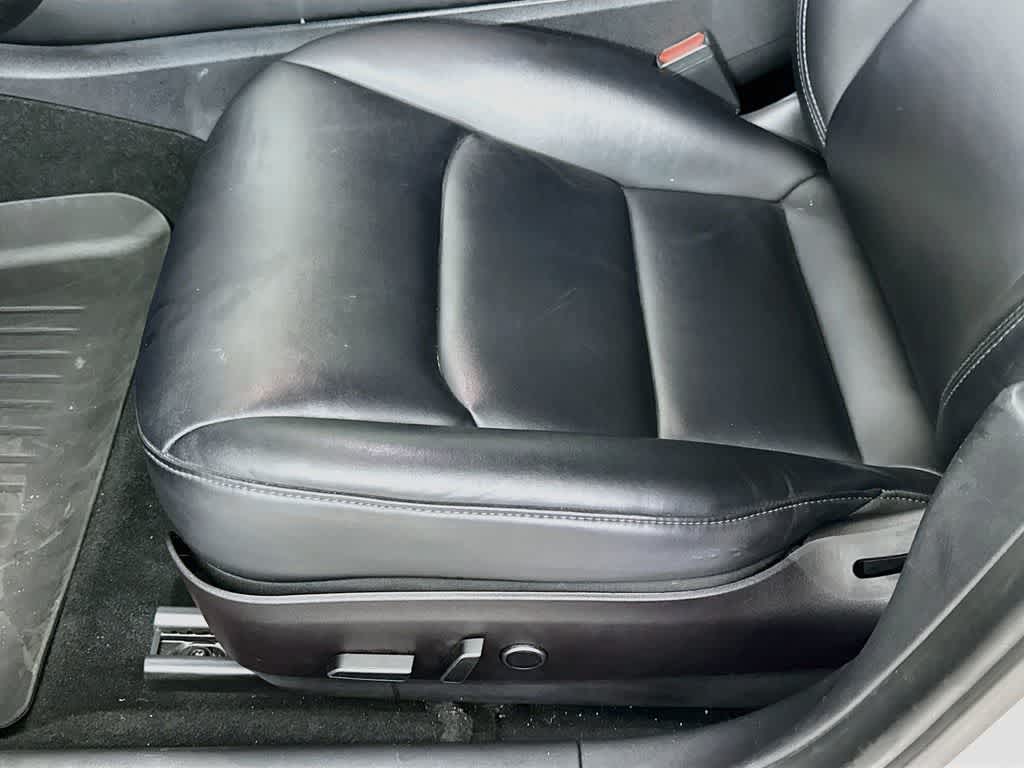 Thumbnail: 2021 Tesla Model 3 - 29