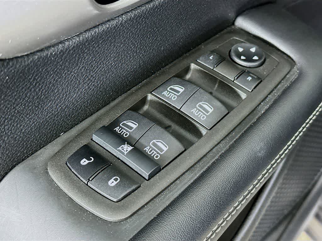 Thumbnail: 2022 Chrysler Pacifica - 29