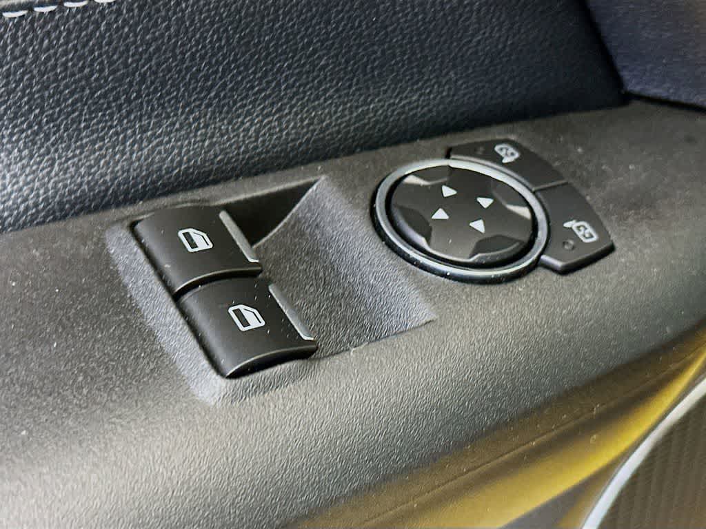 Thumbnail: 2015 Ford Mustang - 28