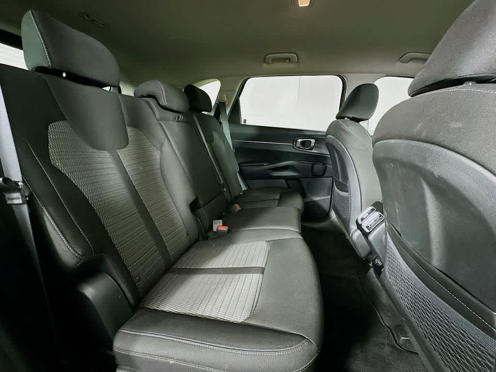 Thumbnail: 2023 Kia Sorento - 31