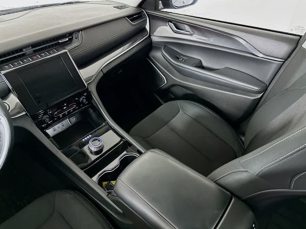 Thumbnail: 2022 Jeep Grand Cherokee L - 10