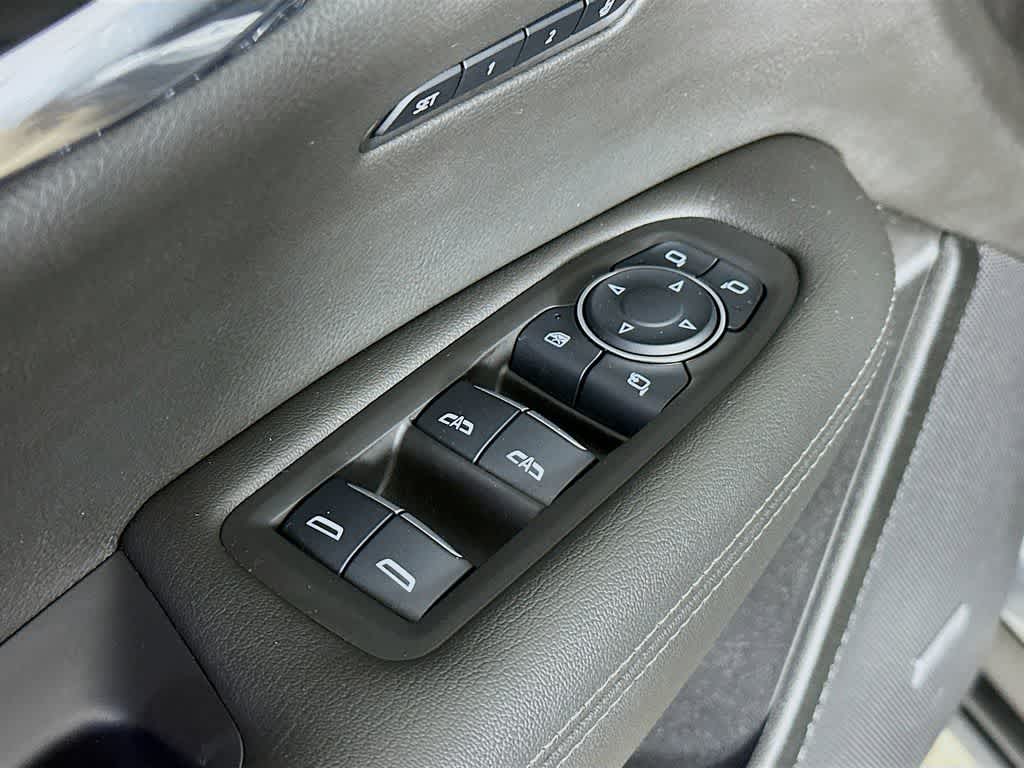 Thumbnail: 2025 Cadillac XT6 - 29