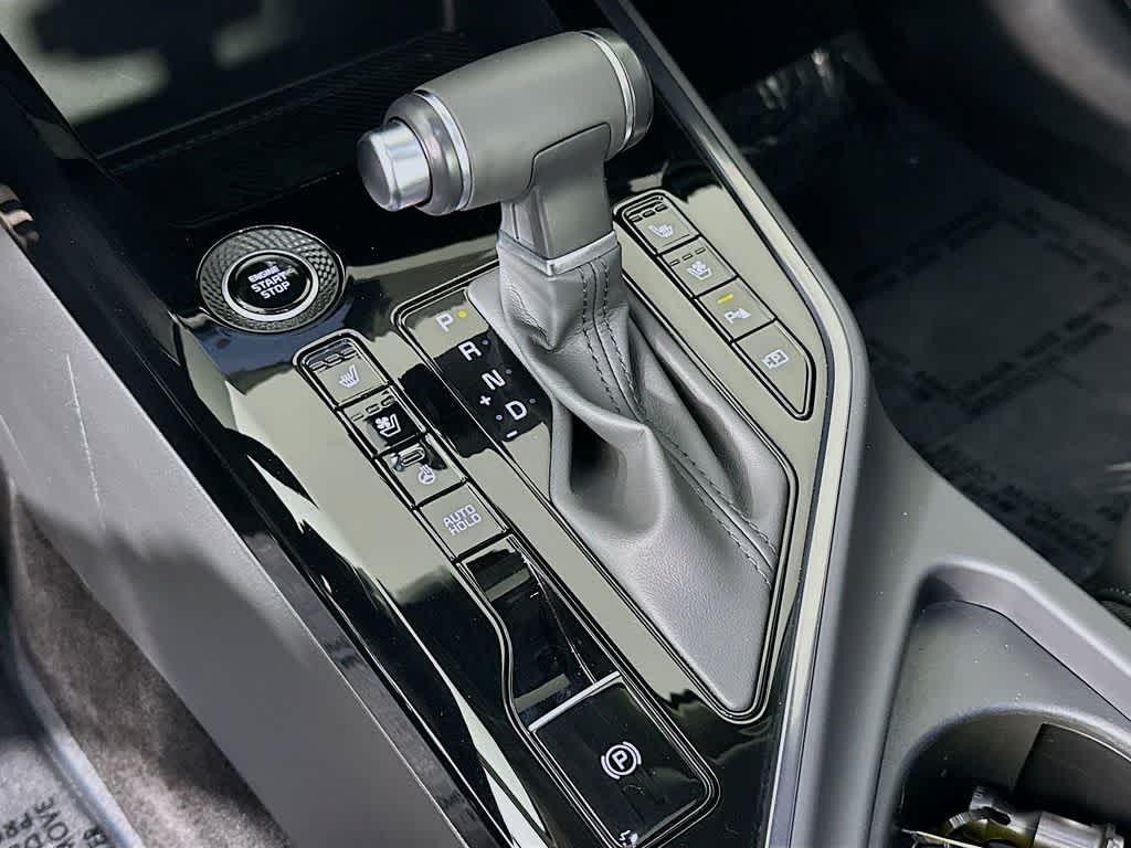 2023 Kia Niro SX Touring 19