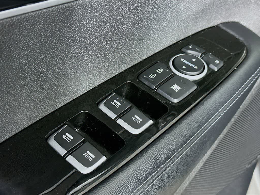 Thumbnail: 2019 Kia Sorento - 30