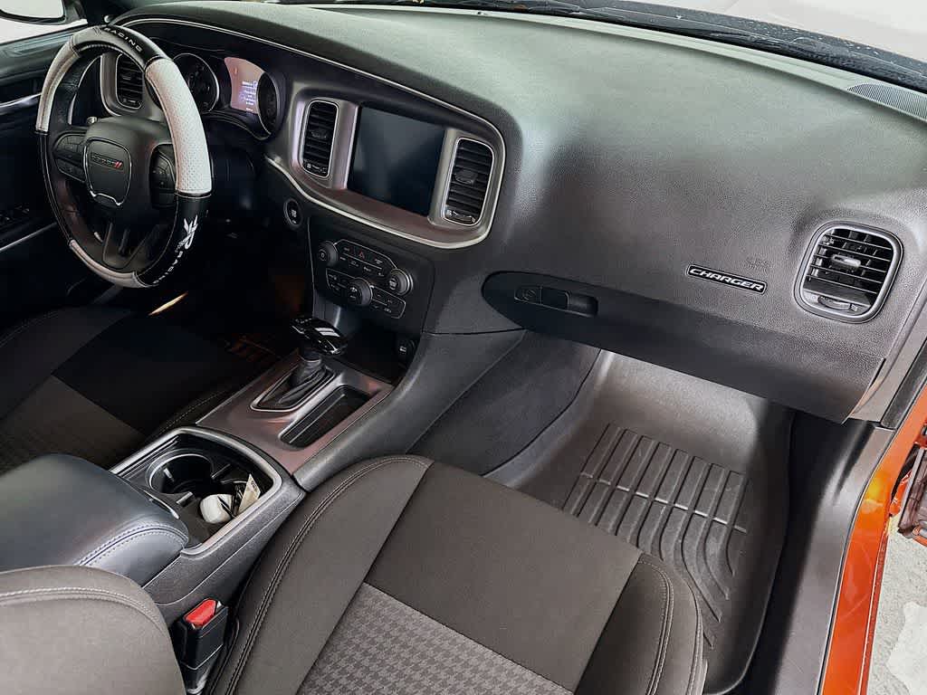 Thumbnail: 2022 Dodge Charger - 32