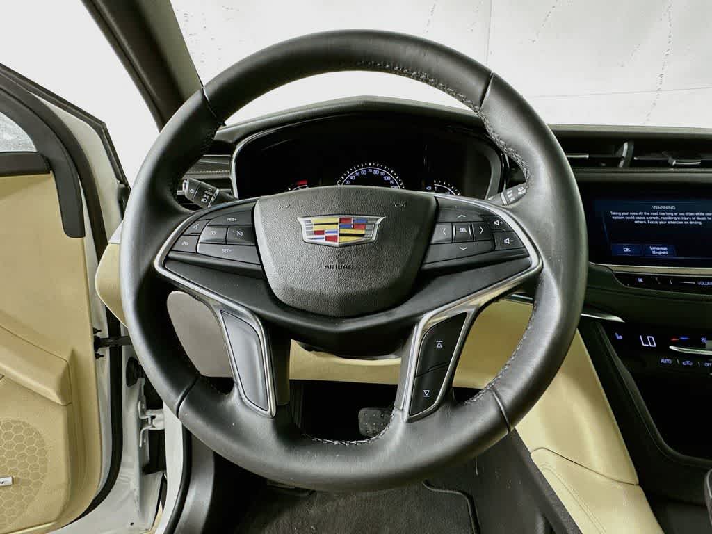 Thumbnail: 2018 Cadillac XT5 - 16