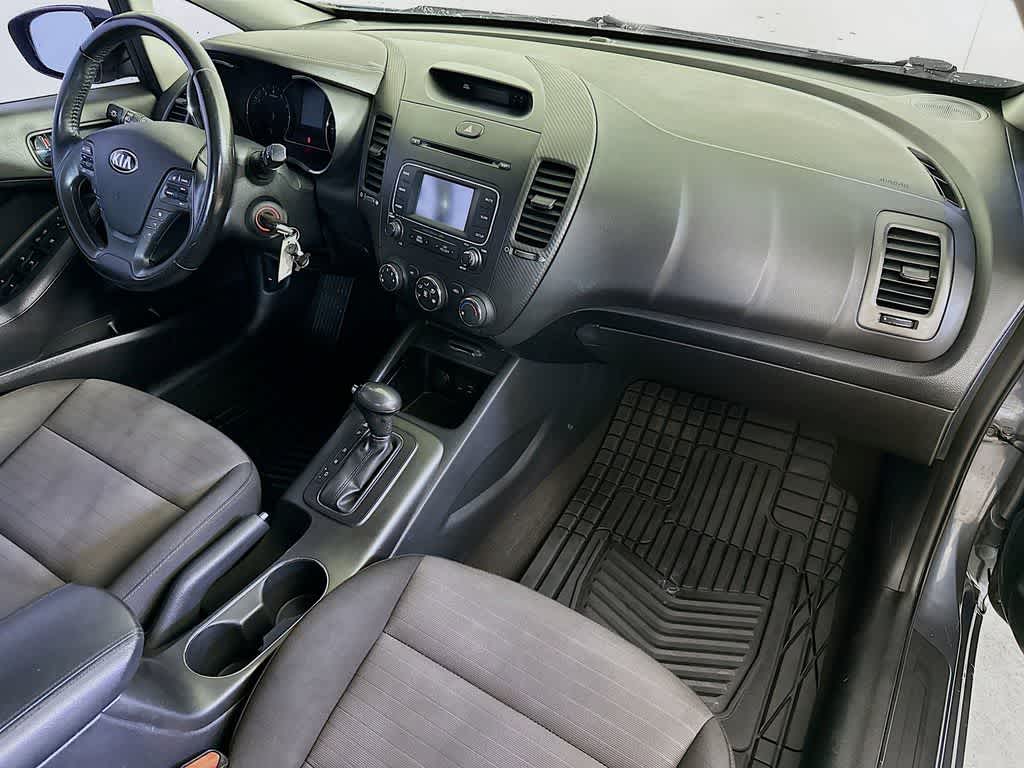 Thumbnail: 2016 Kia Forte - 31