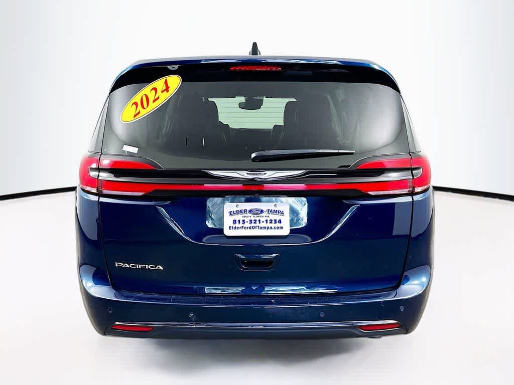 Thumbnail: 2024 Chrysler Pacifica - 5