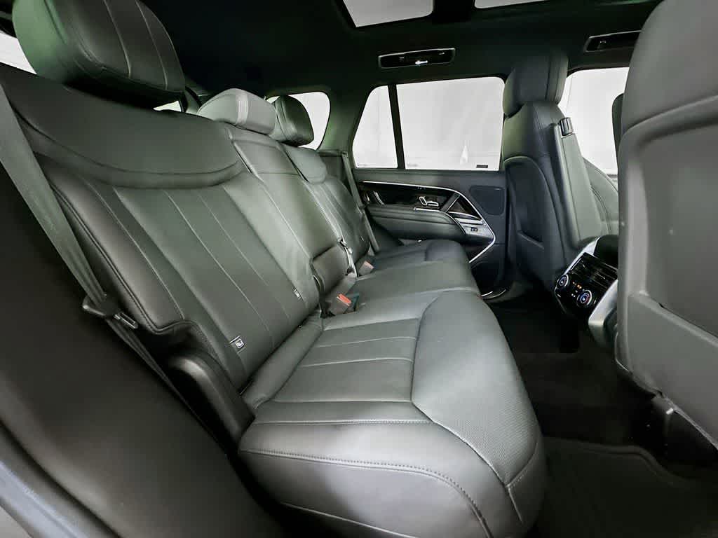 Thumbnail: 2023 Land Rover Range Rover - 32