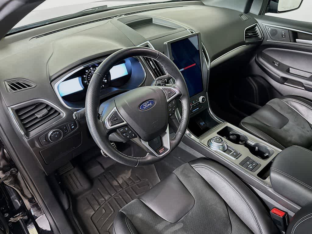 Thumbnail: 2021 Ford Edge - 2