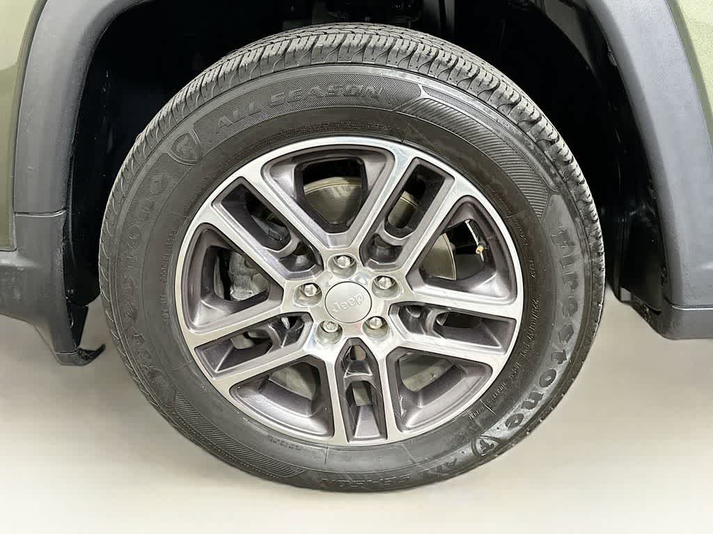 Thumbnail: 2020 Jeep Compass - 8